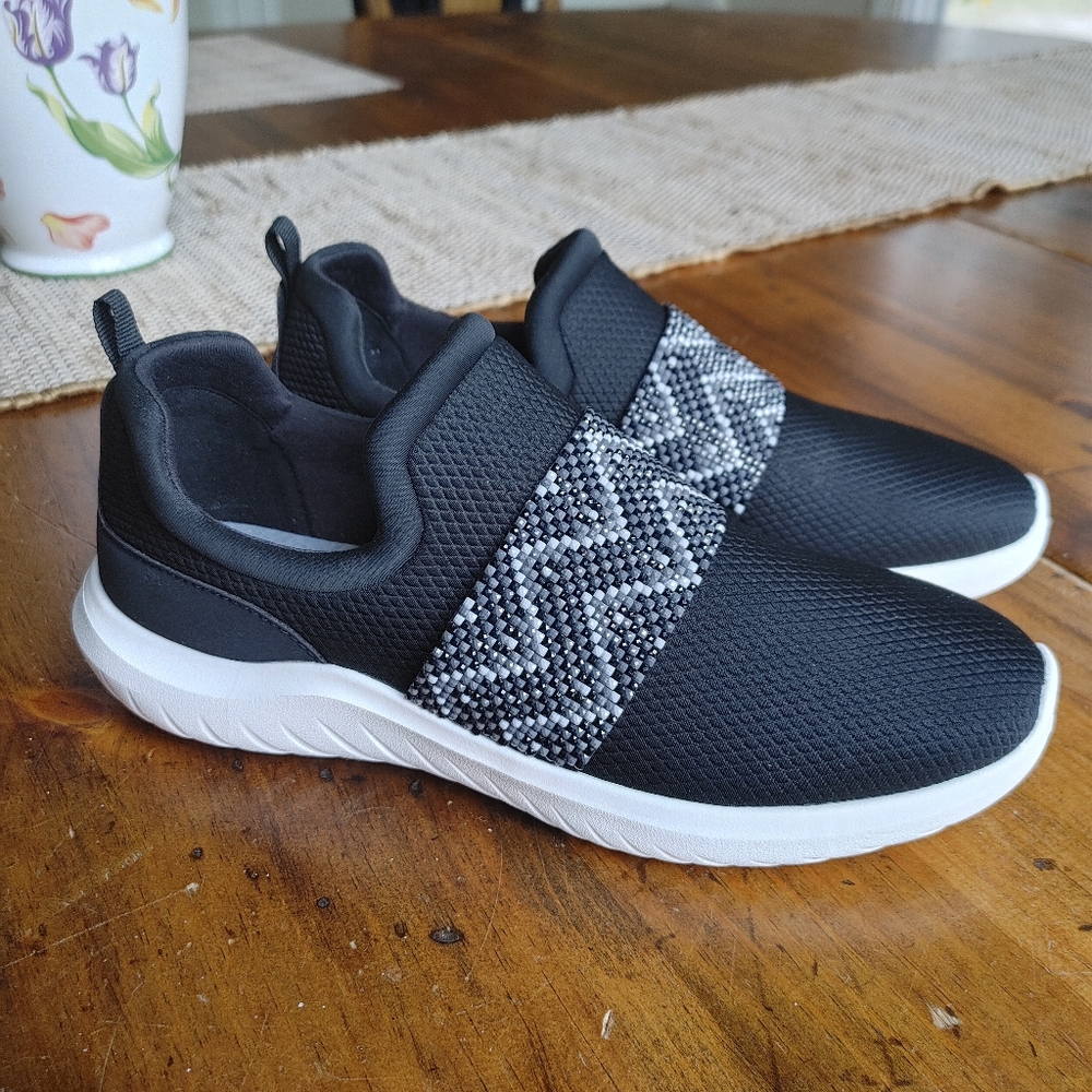 Clarks Cloudsteppers Nova Way Black pull on sneakers New without box